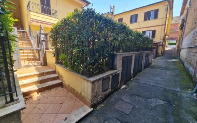 San Cesareo appartamento entrata indipendente con giardino e box auto
